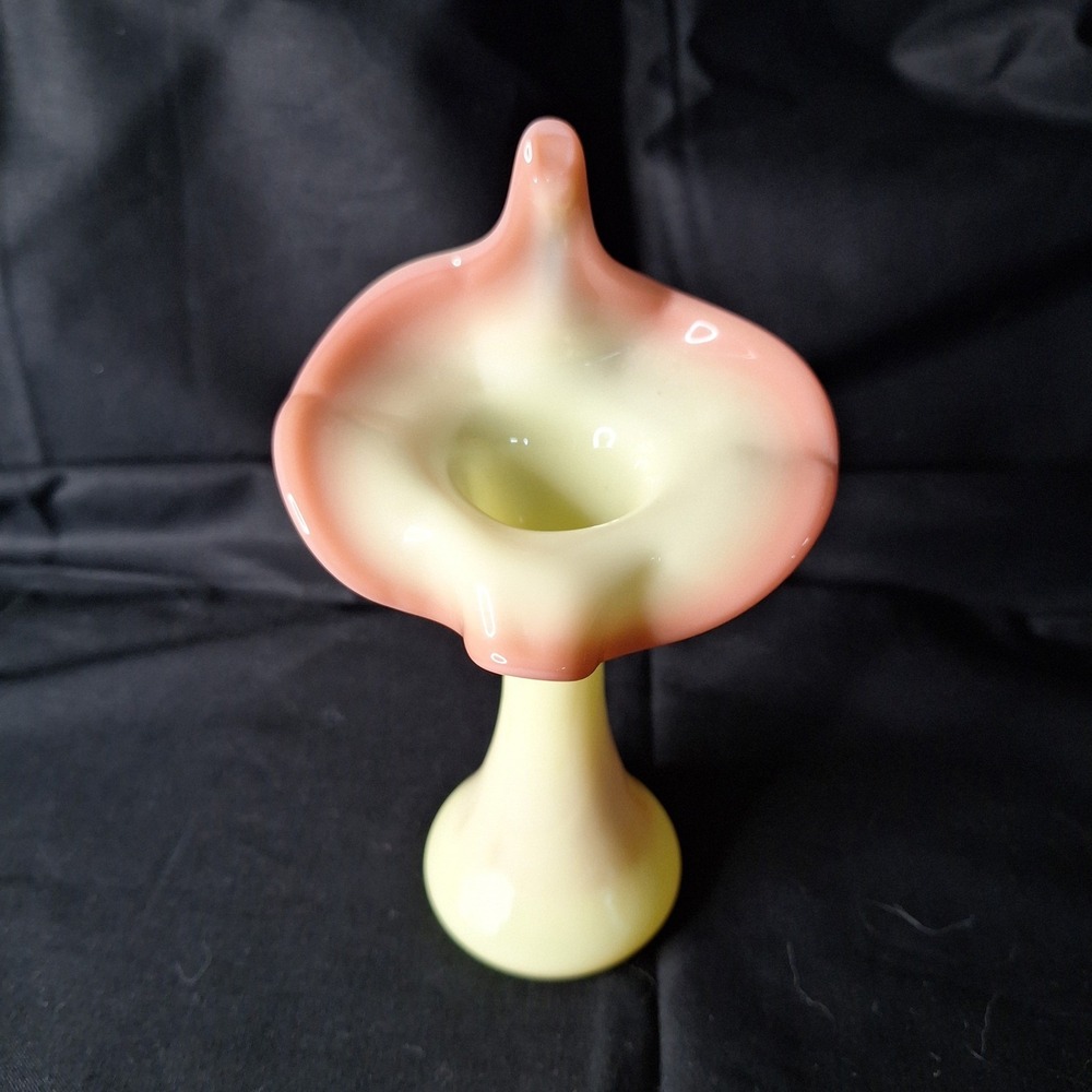 Vintage Fenton Burmese Uranium Glass Jack in the Pulpit Vase Glows Green